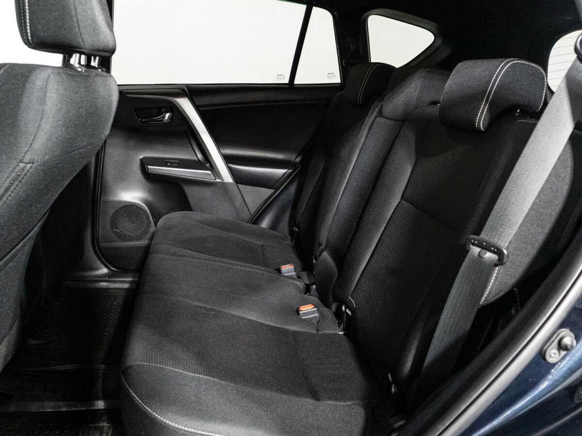 Toyota RAV4 2019 года с пробегом. Фото: #9