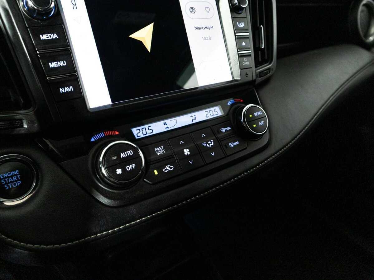 Toyota RAV4 2019 года с пробегом. Фото: #18