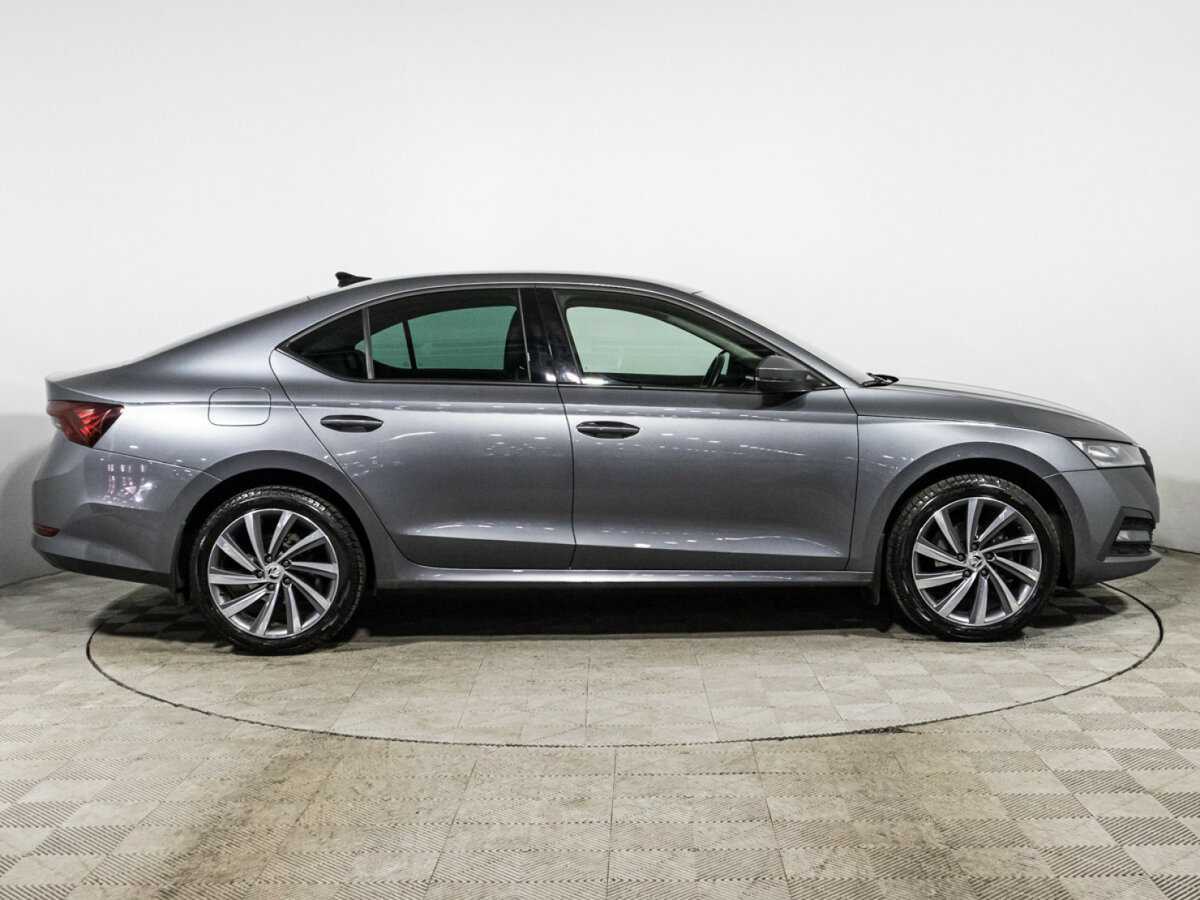 Skoda Octavia 2021 года с пробегом. Фото: #3