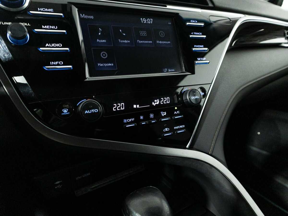 Toyota Camry 2020 года с пробегом. Фото: #16