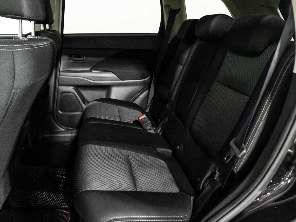 Mitsubishi Outlander 2018 года с пробегом. Фото: #9