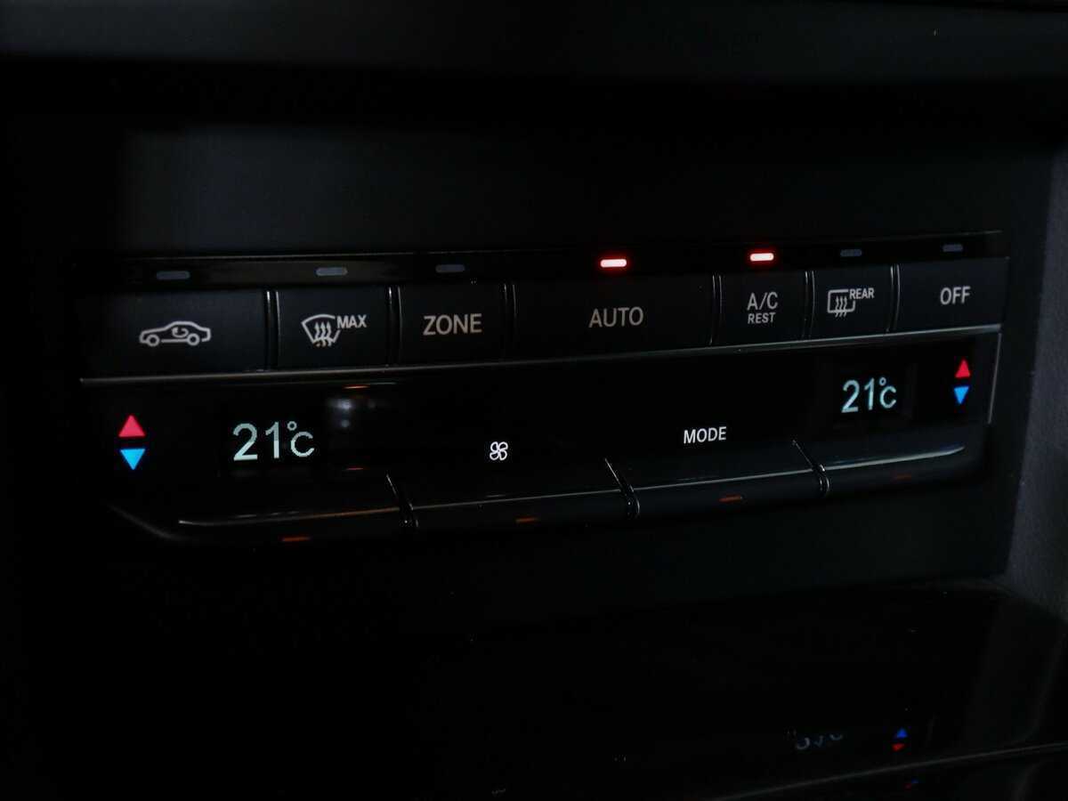 Mercedes-Benz E-Класс 2015 года с пробегом. Фото: #18