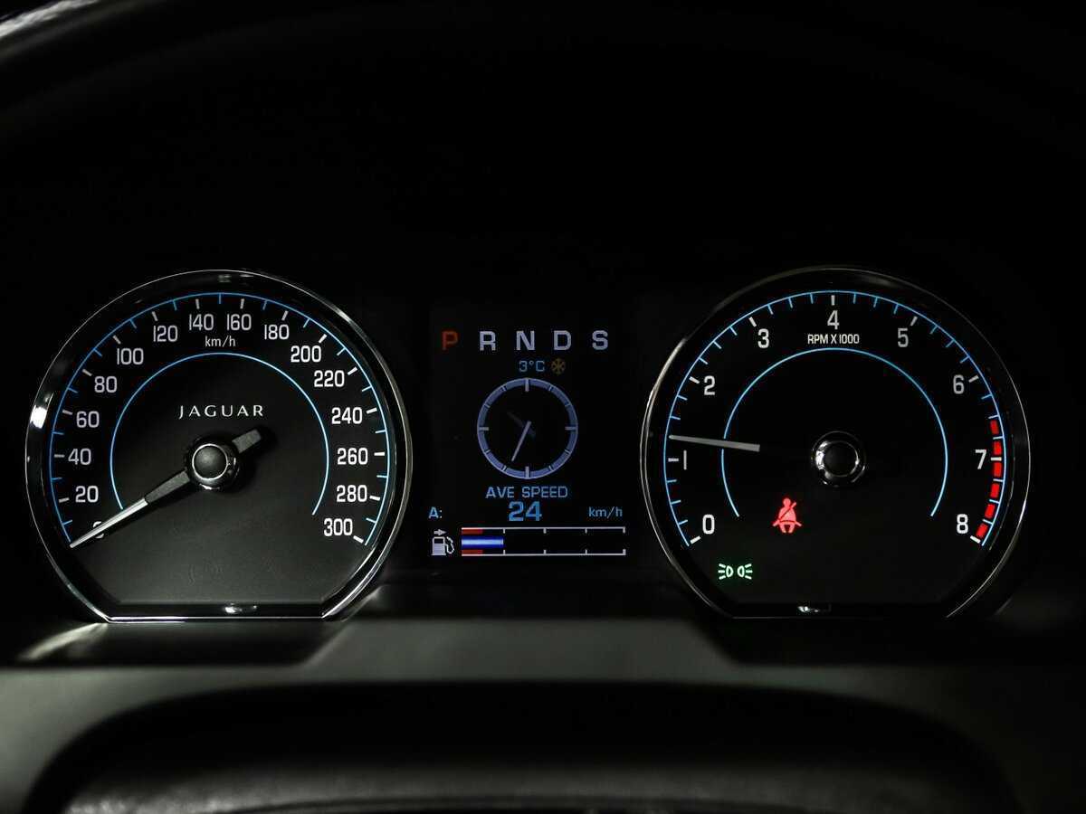 Jaguar XF 2013 года с пробегом. Фото: #9