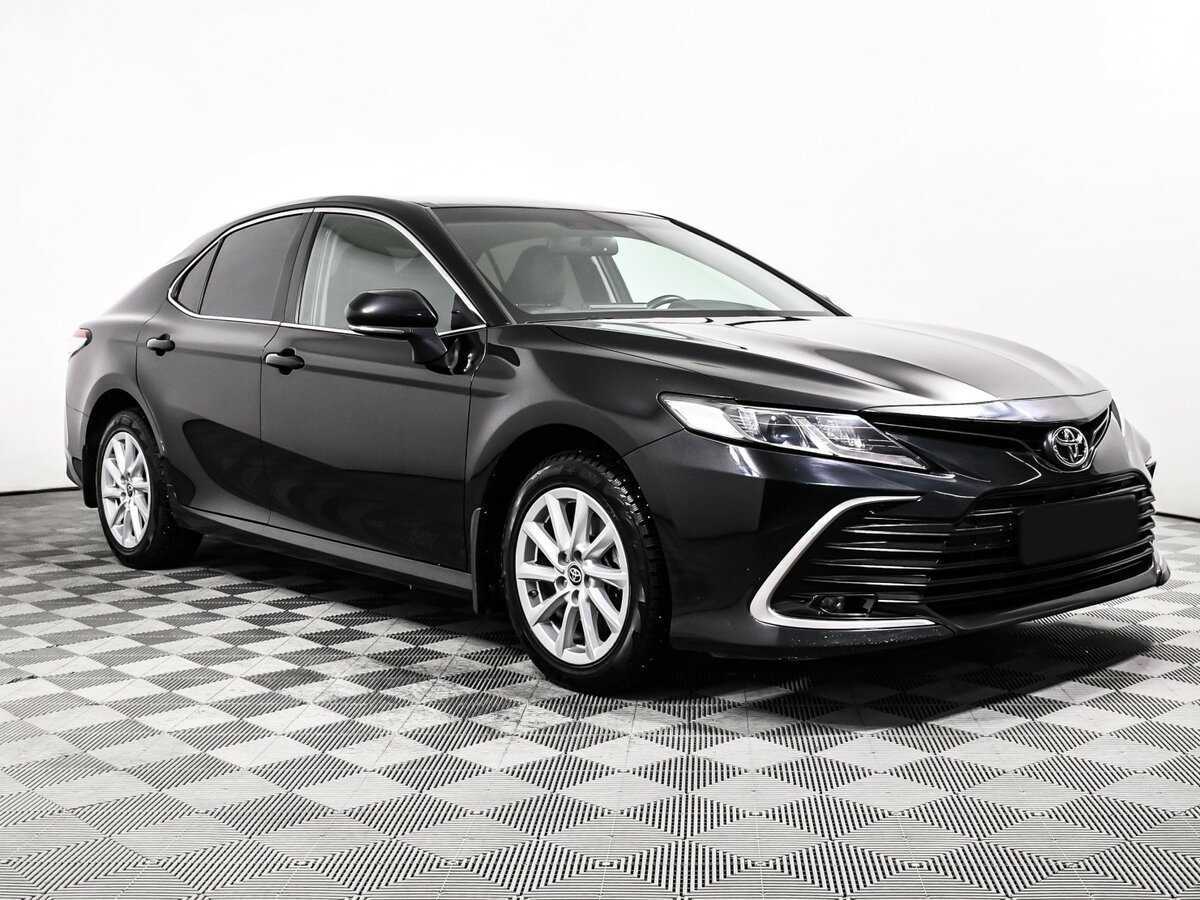 Toyota Camry 2022 года с пробегом. Фото: #2