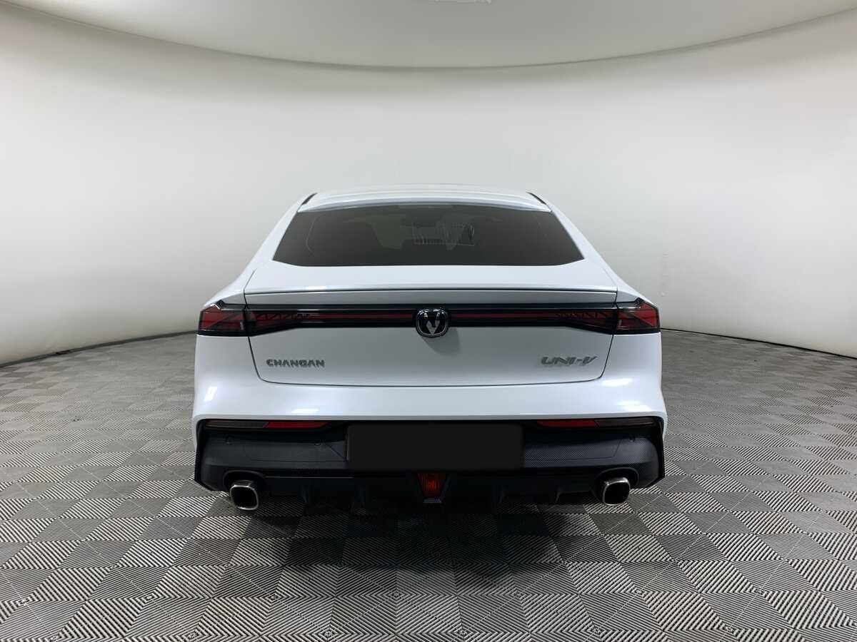 Changan UNI-V 2024 года с пробегом. Фото: #5