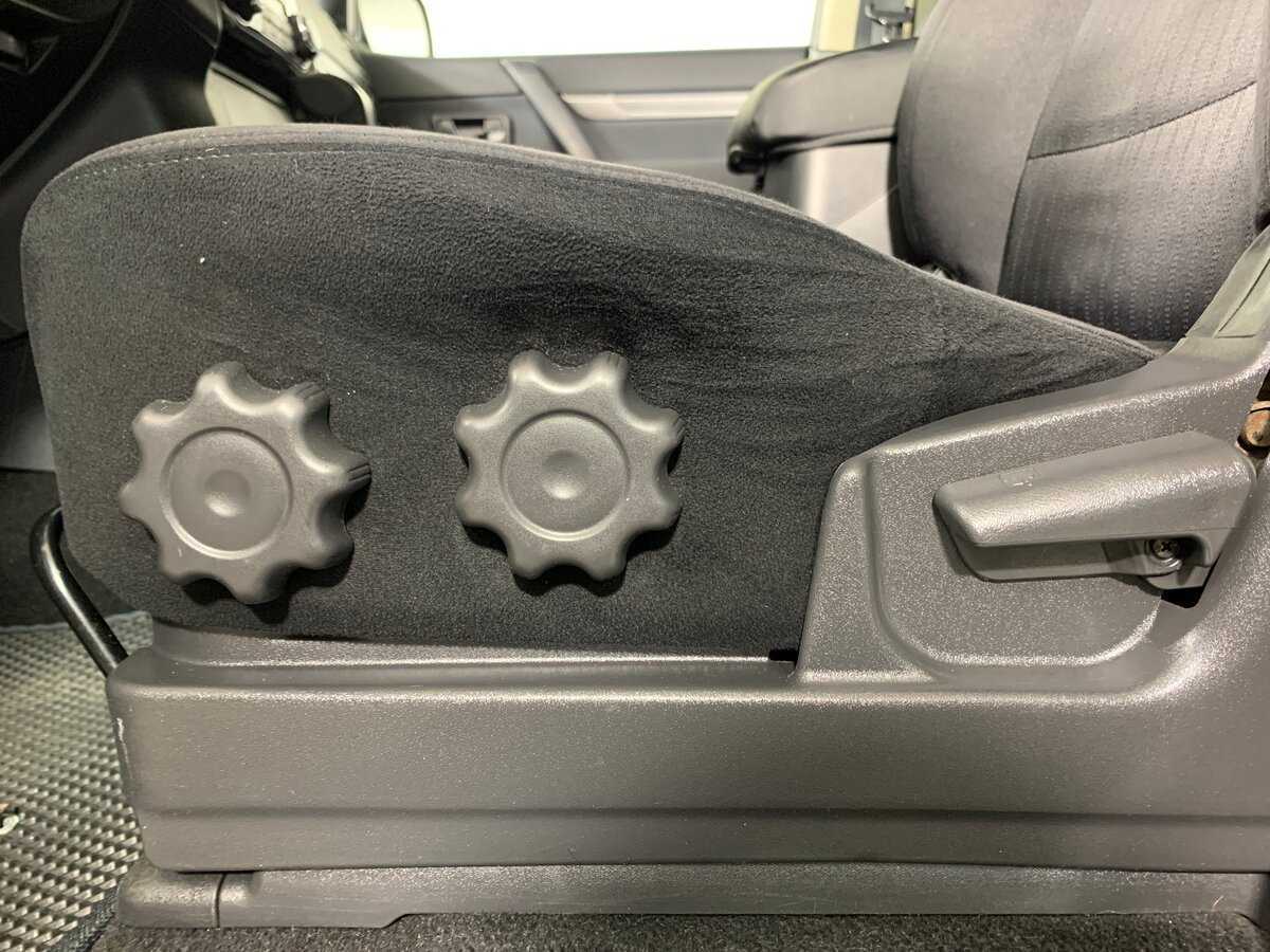 Mitsubishi Pajero 2015 года с пробегом. Фото: #16