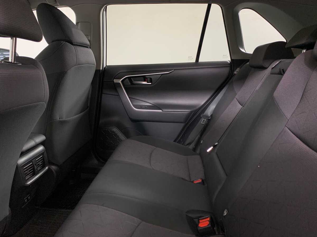 Toyota RAV4 2020 года с пробегом. Фото: #18