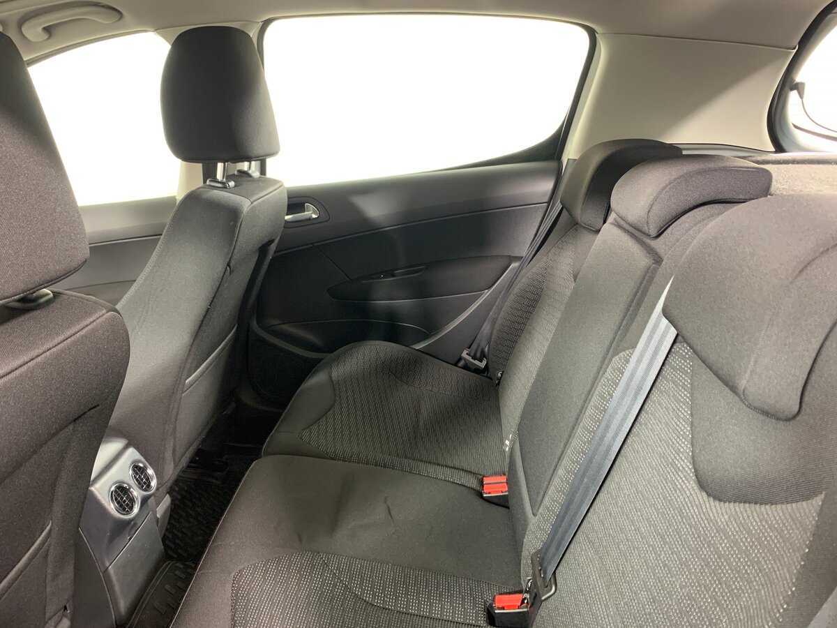 Peugeot 308 2012 года с пробегом. Фото: #19