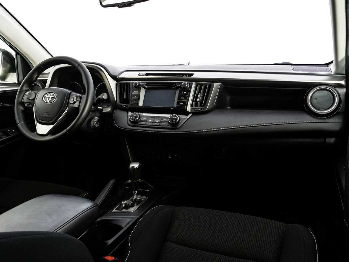 Toyota RAV4 2015 года с пробегом. Фото: #6