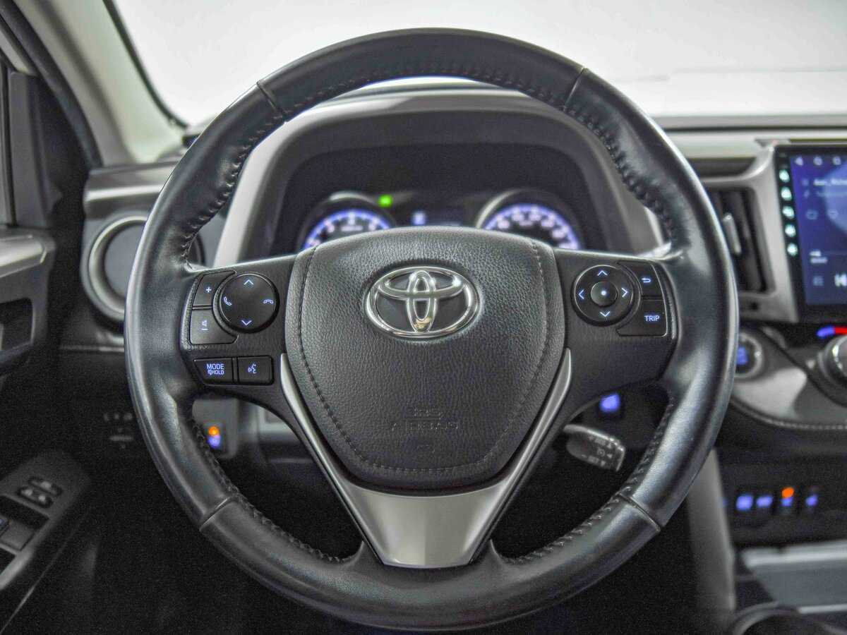 Toyota RAV4 2018 года с пробегом. Фото: #7