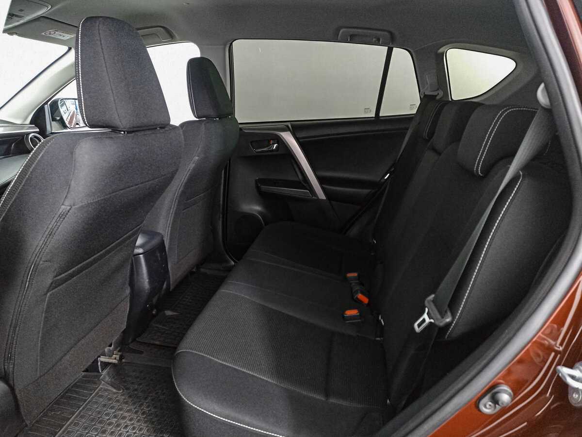 Toyota RAV4 2019 года с пробегом. Фото: #11