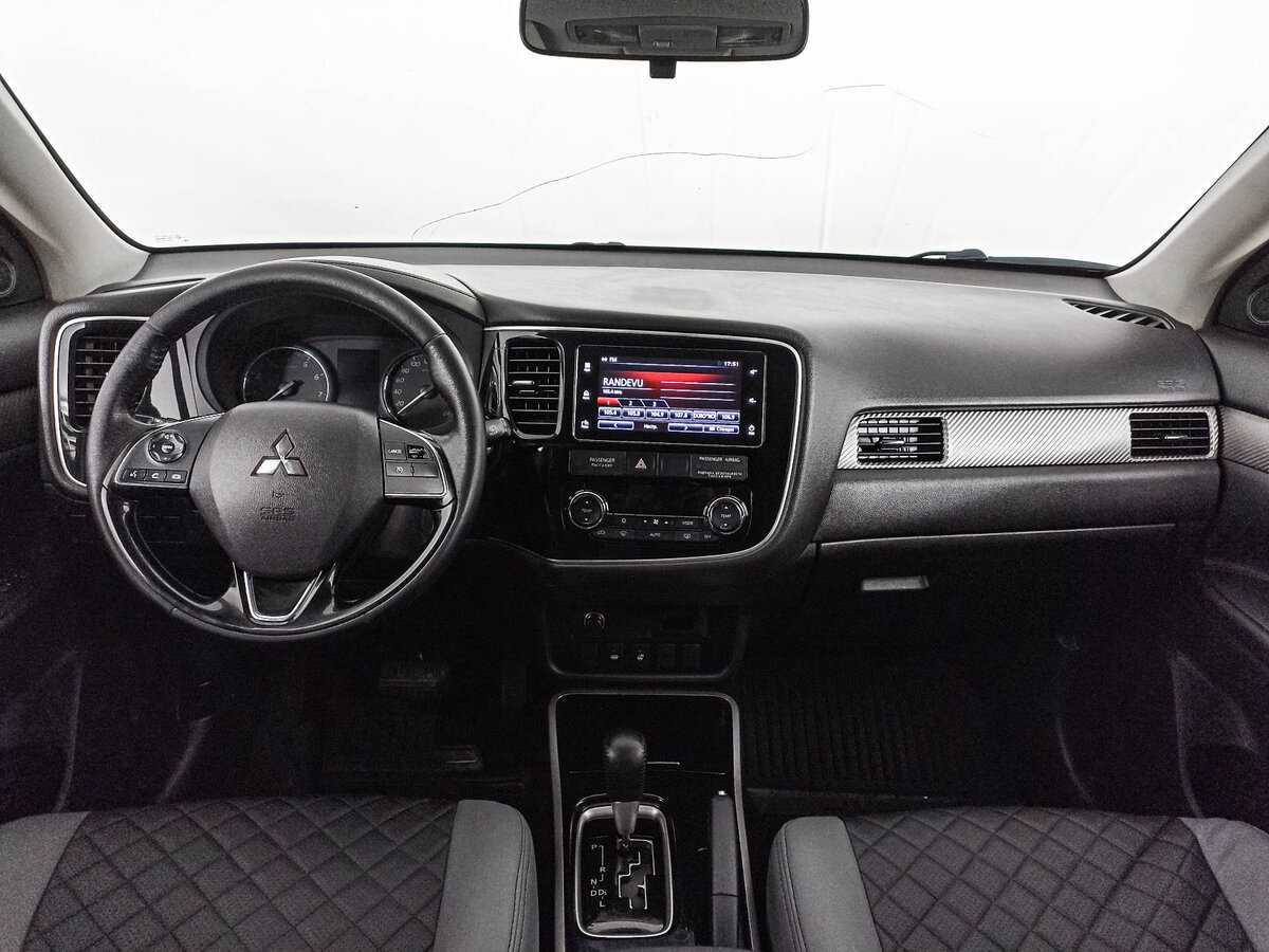 Mitsubishi Outlander 2018 года с пробегом. Фото: #13