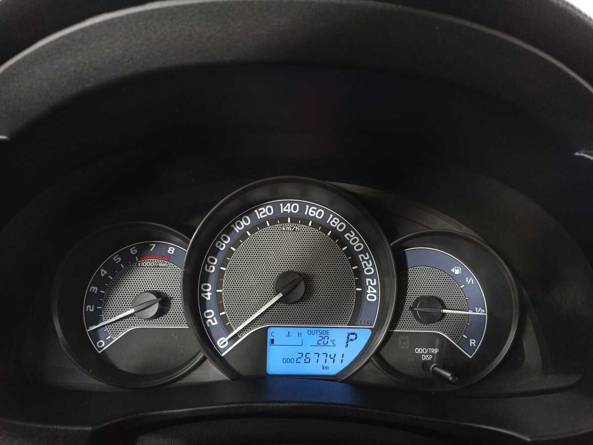 Toyota Corolla 2013 года с пробегом. Фото: #12