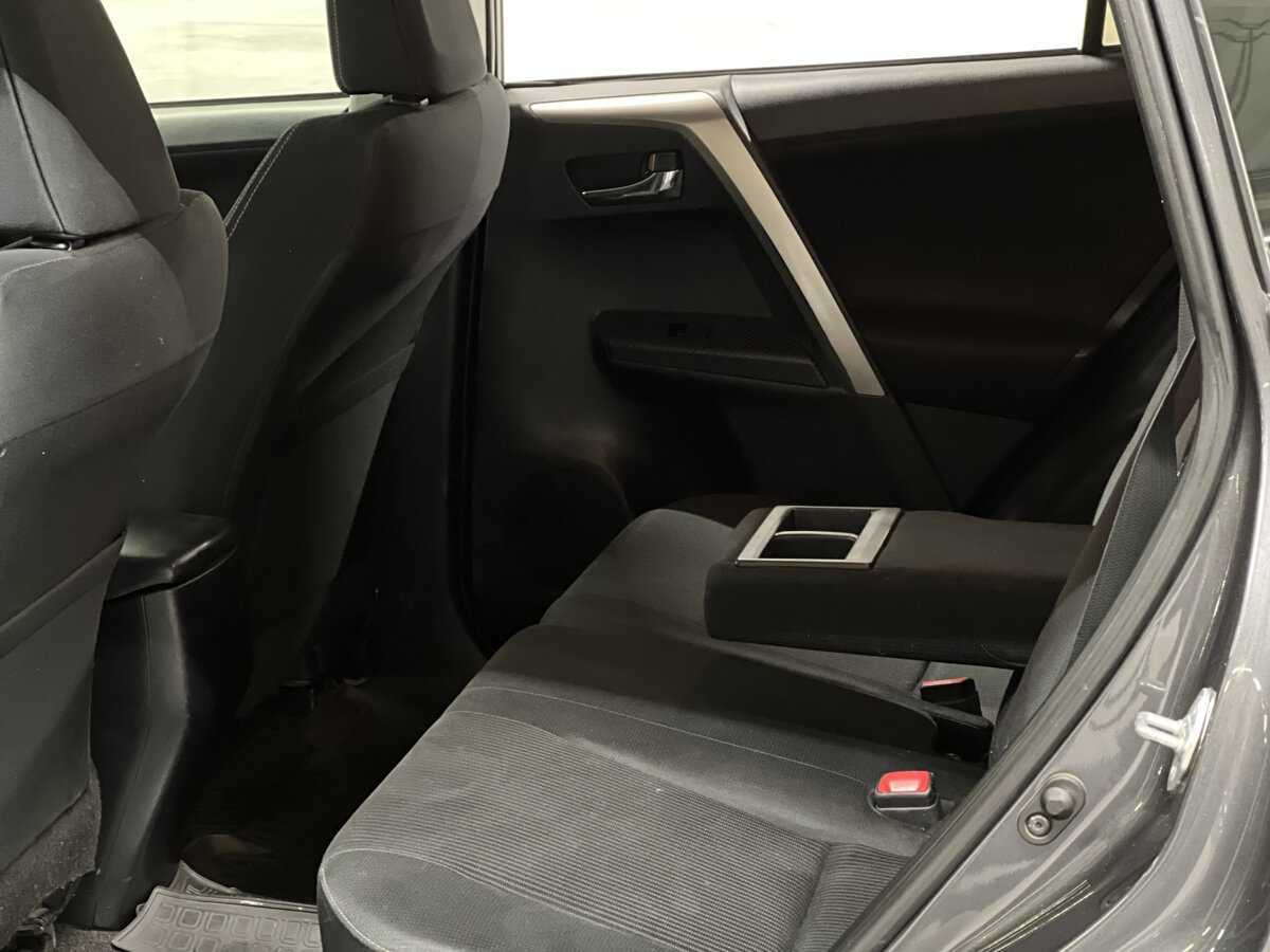 Toyota RAV4 2014 года с пробегом. Фото: #11