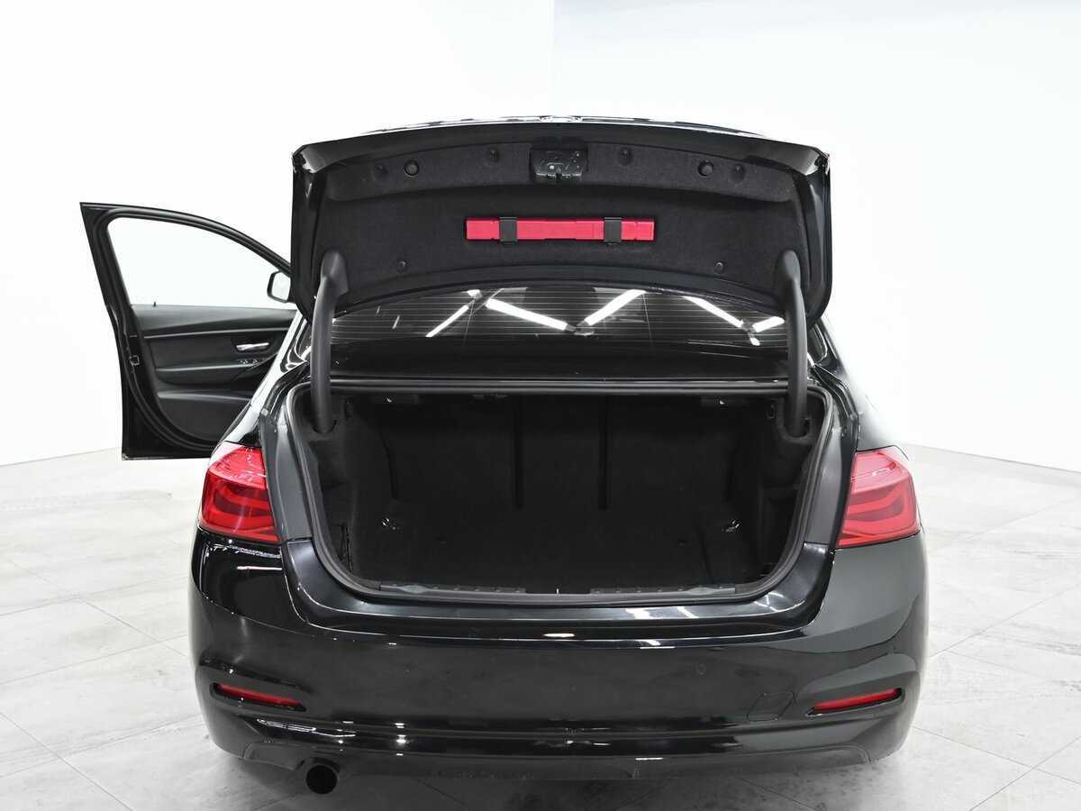 BMW 3 серии 2017 года с пробегом. Фото: #4