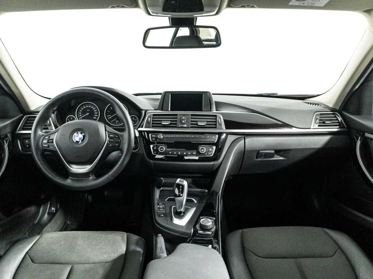 BMW 3 серии 2018 года с пробегом. Фото: #12