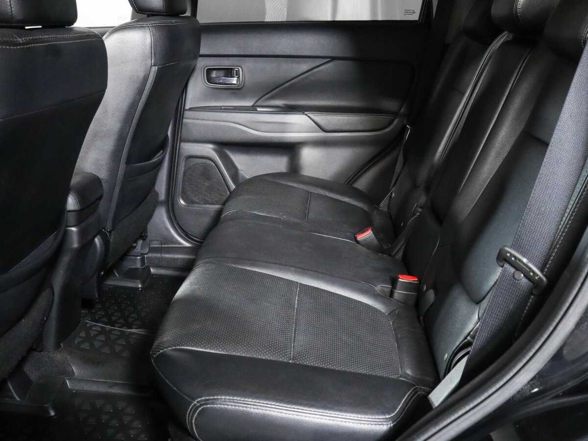 Mitsubishi Outlander 2014 года с пробегом. Фото: #3