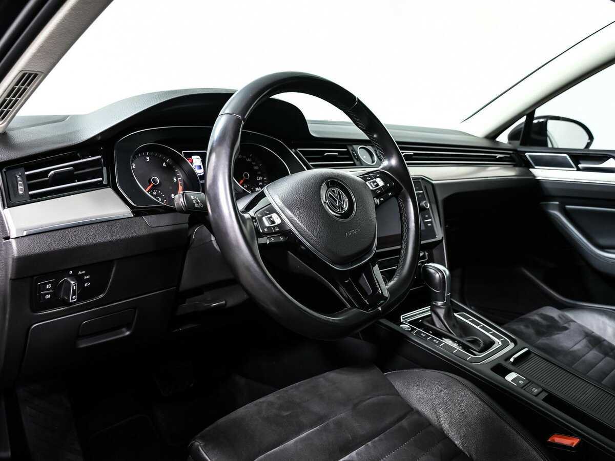 Volkswagen Passat 2018 года с пробегом. Фото: #11