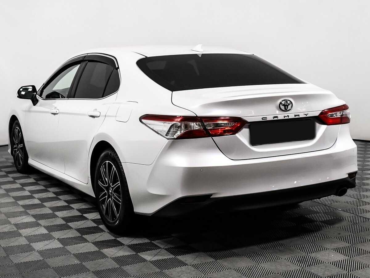 Toyota Camry 2018 года с пробегом. Фото: #6