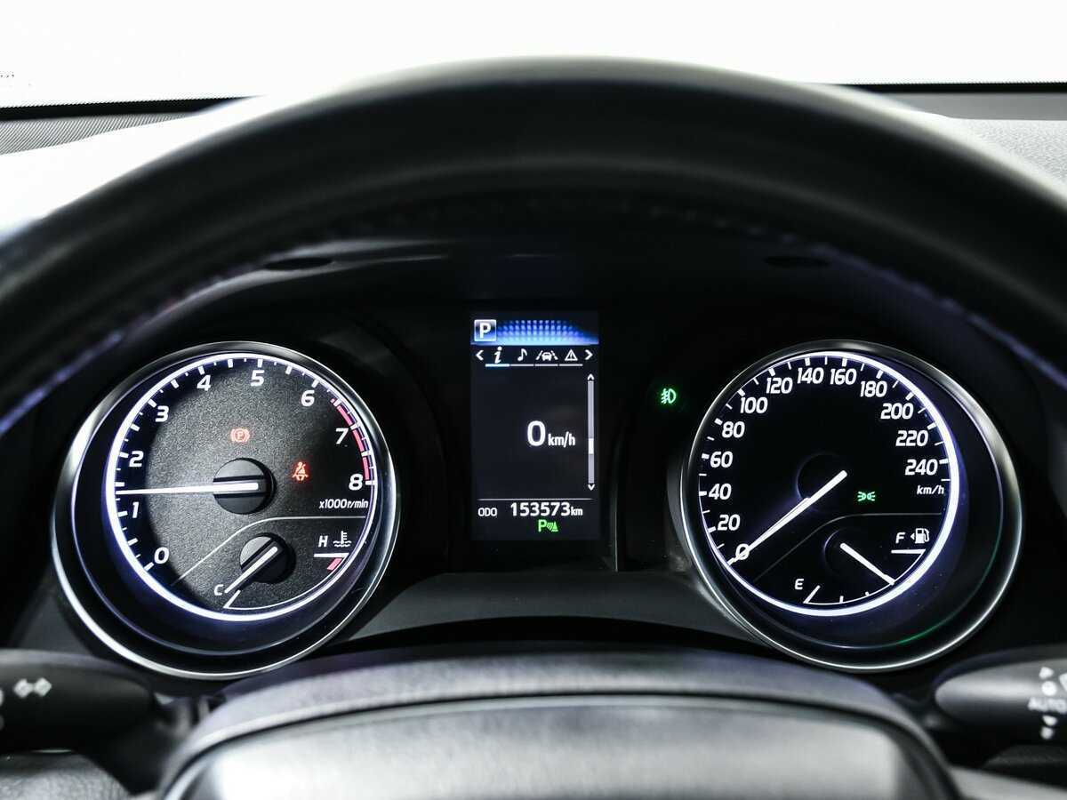 Toyota Camry 2018 года с пробегом. Фото: #9
