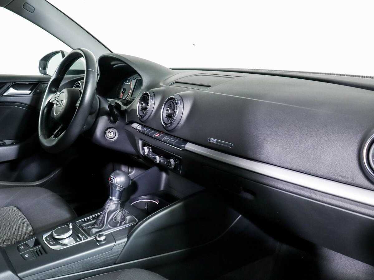 Audi A3 2018 года с пробегом. Фото: #8