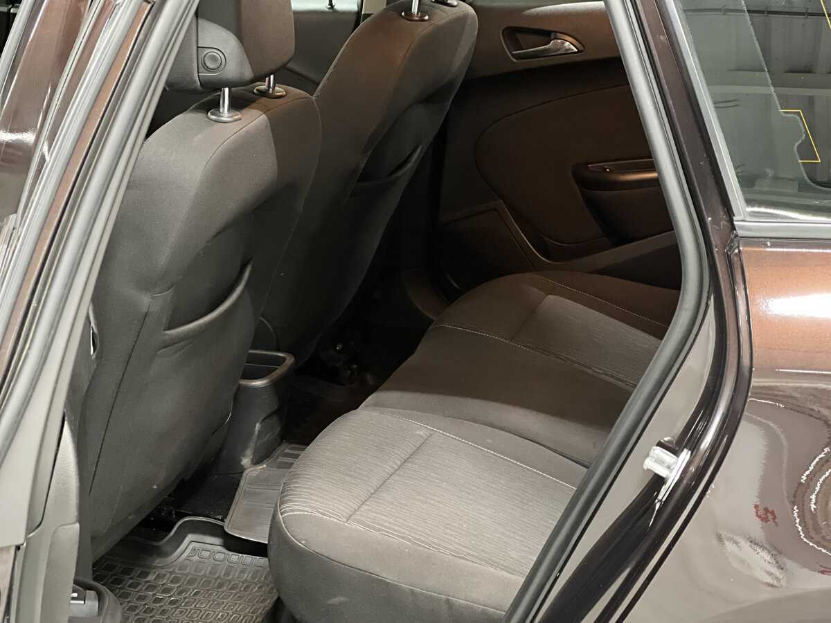 Opel Astra 2013 года с пробегом. Фото: #11