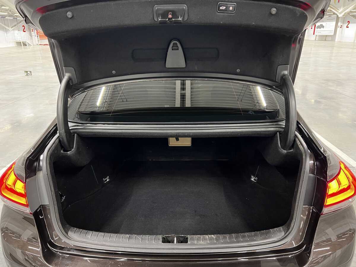 Hyundai Genesis 2014 года с пробегом. Фото: #9