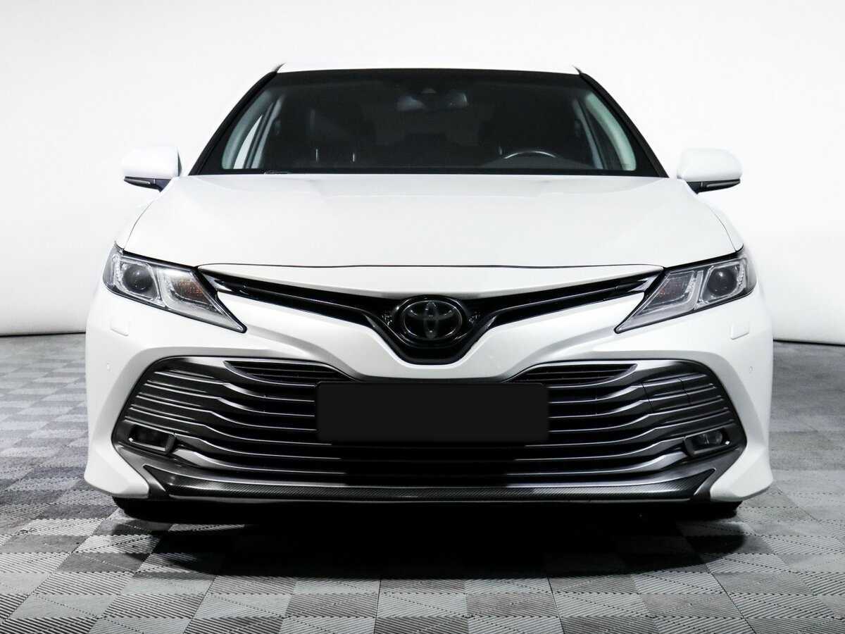 Toyota Camry 2019 года с пробегом. Фото: #1