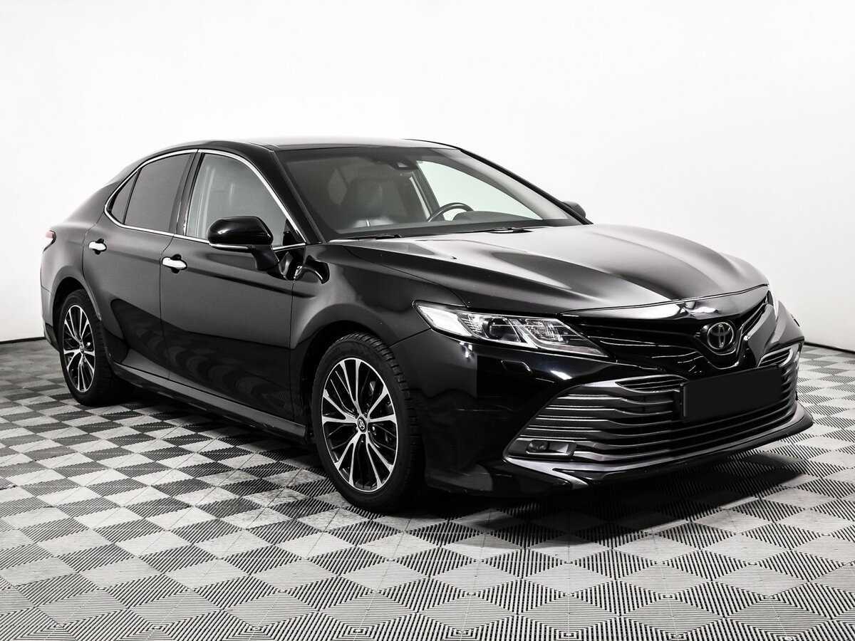 Toyota Camry 2018 года с пробегом. Фото: #2