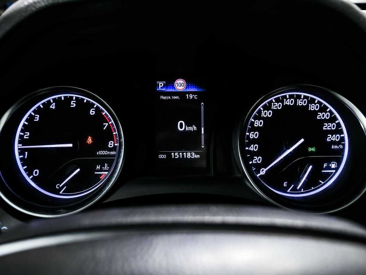 Toyota Camry 2018 года с пробегом. Фото: #9