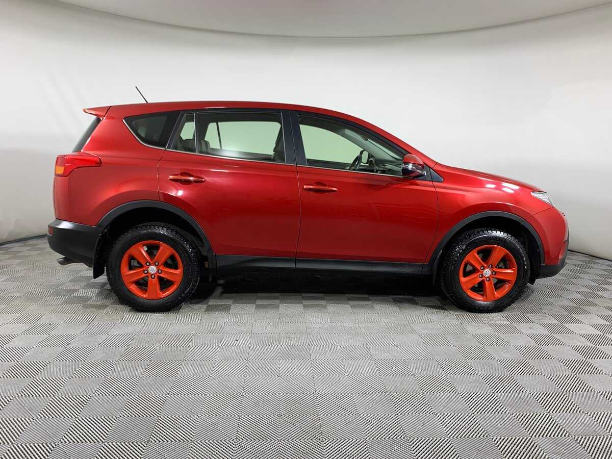 Toyota RAV4 2013 года с пробегом. Фото: #3