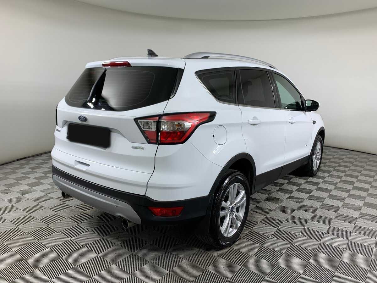 Ford Kuga 2017 года с пробегом. Фото: #4