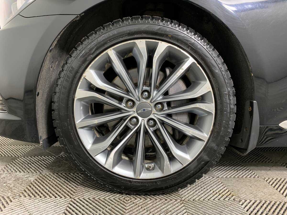 Hyundai Genesis 2016 года с пробегом. Фото: #8