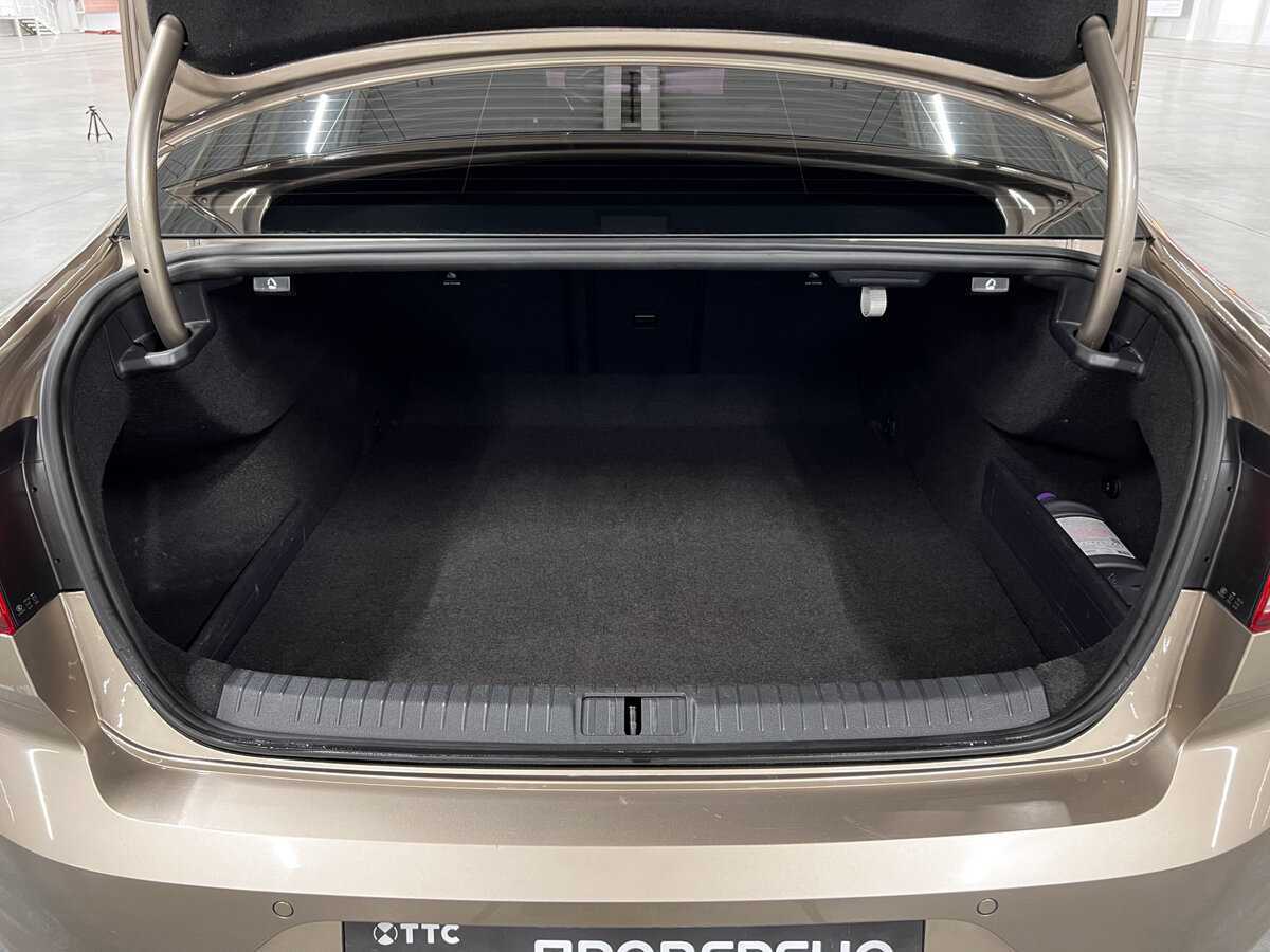 Volkswagen Passat 2016 года с пробегом. Фото: #9