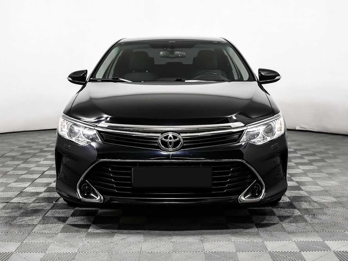 Toyota Camry 2018 года с пробегом. Фото: #1