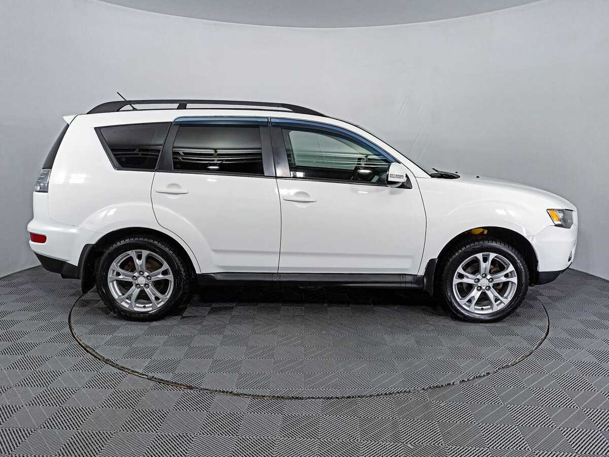 Mitsubishi Outlander 2012 года с пробегом. Фото: #3