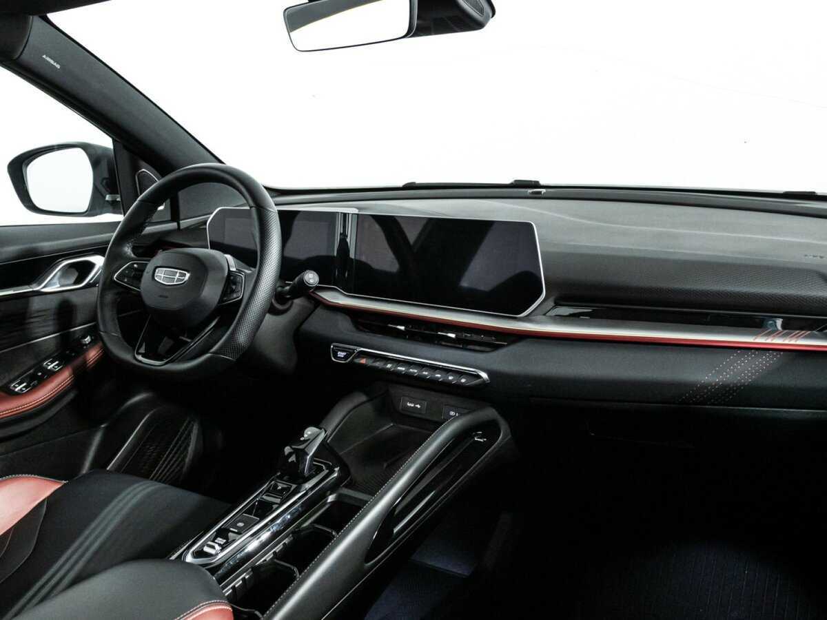 Geely Coolray 2023 года с пробегом. Фото: #8