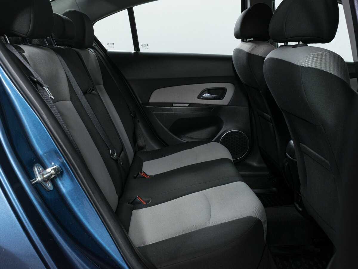 Б/У Шевроле Круз 2013 года. Фото: #9