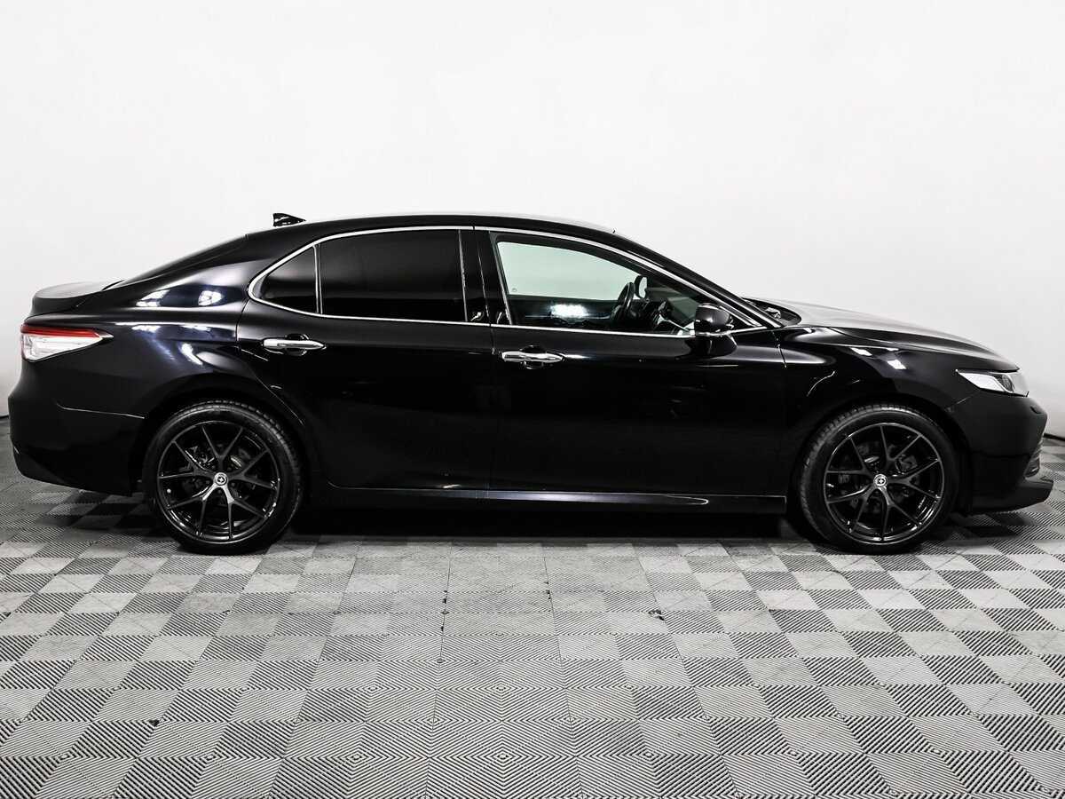 Toyota Camry 2019 года с пробегом. Фото: #3
