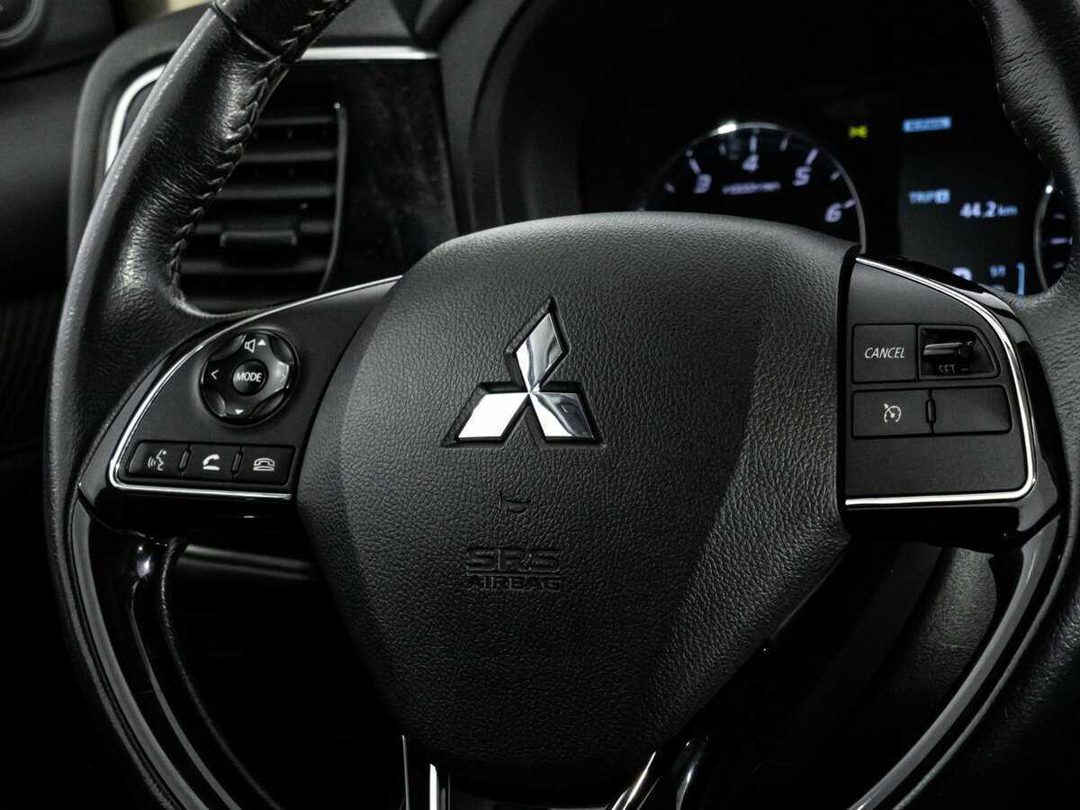Mitsubishi Outlander 2021 года с пробегом. Фото: #11