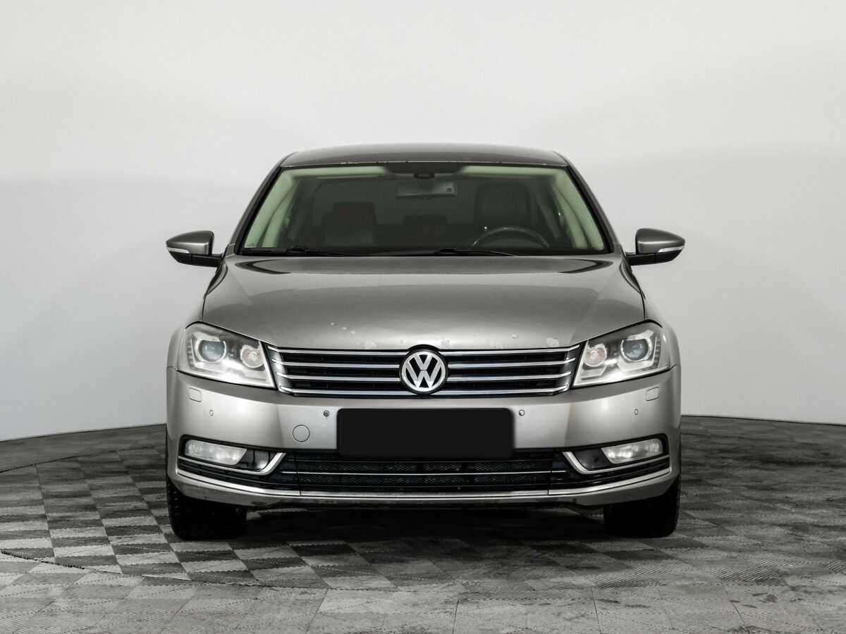 Volkswagen Passat 2012 года с пробегом. Фото: #1