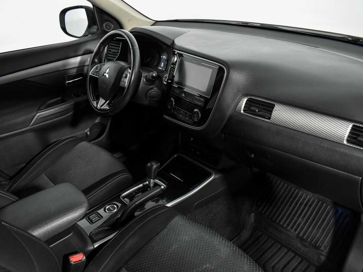 Mitsubishi Outlander 2018 года с пробегом. Фото: #11