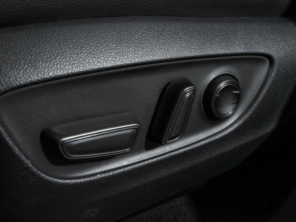 Toyota RAV4 2020 года с пробегом. Фото: #15