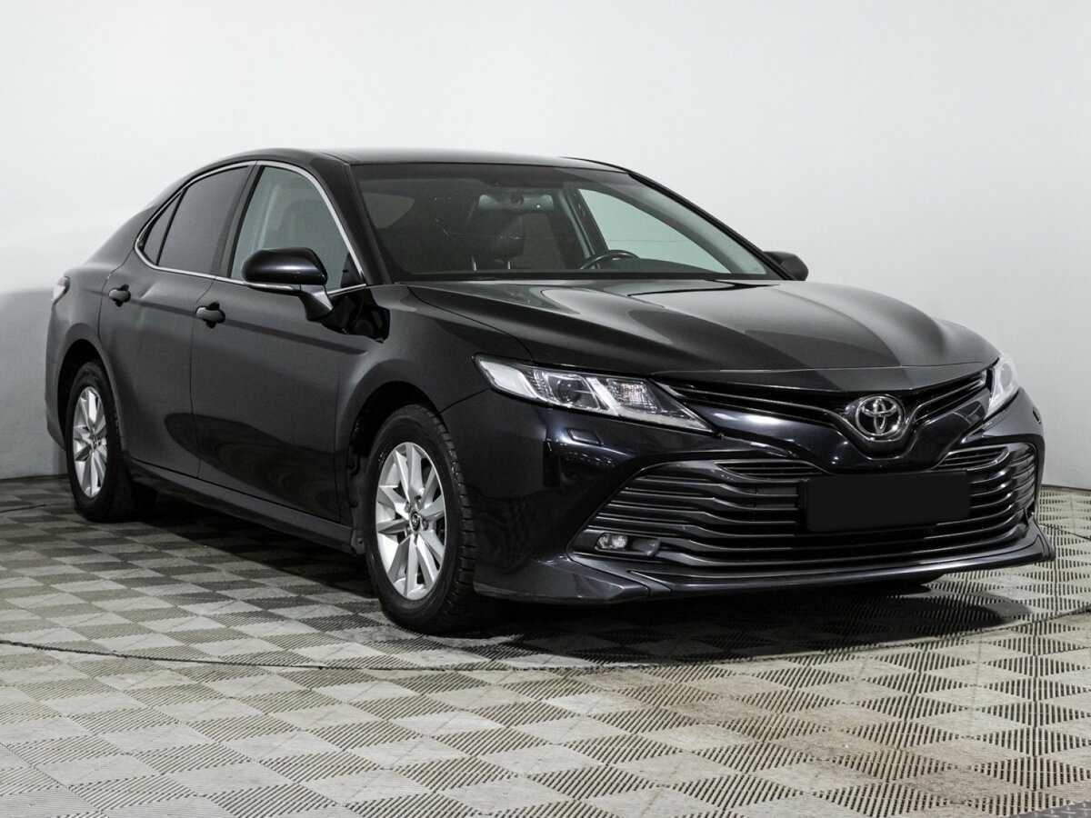 Toyota Camry 2019 года с пробегом. Фото: #2