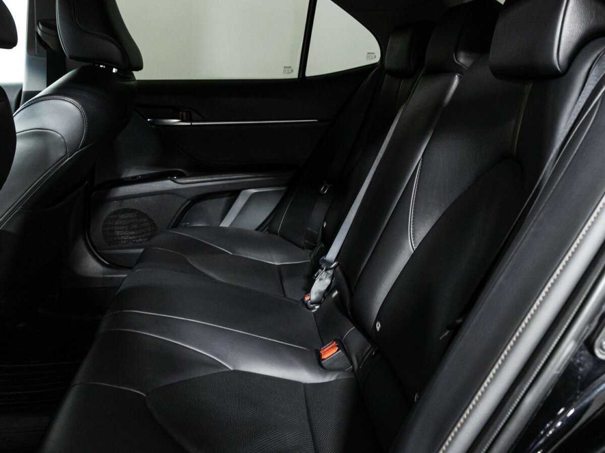 Toyota Camry 2019 года с пробегом. Фото: #9