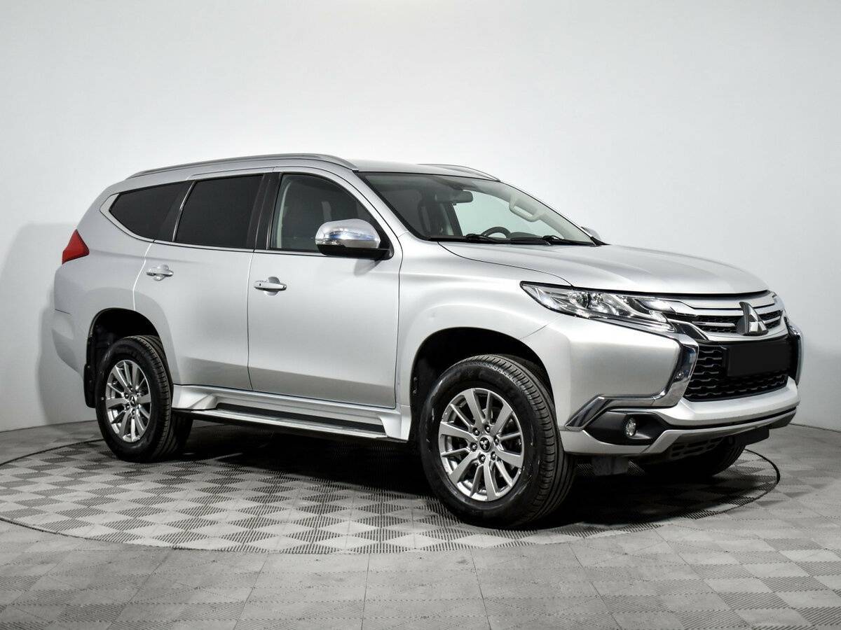 Mitsubishi Pajero Sport 2018 года с пробегом. Фото: #2