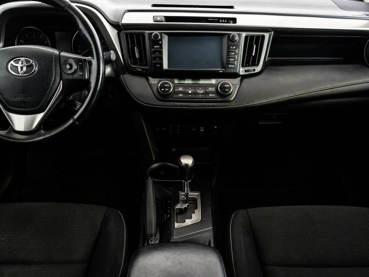 Toyota RAV4 2017 года с пробегом. Фото: #10