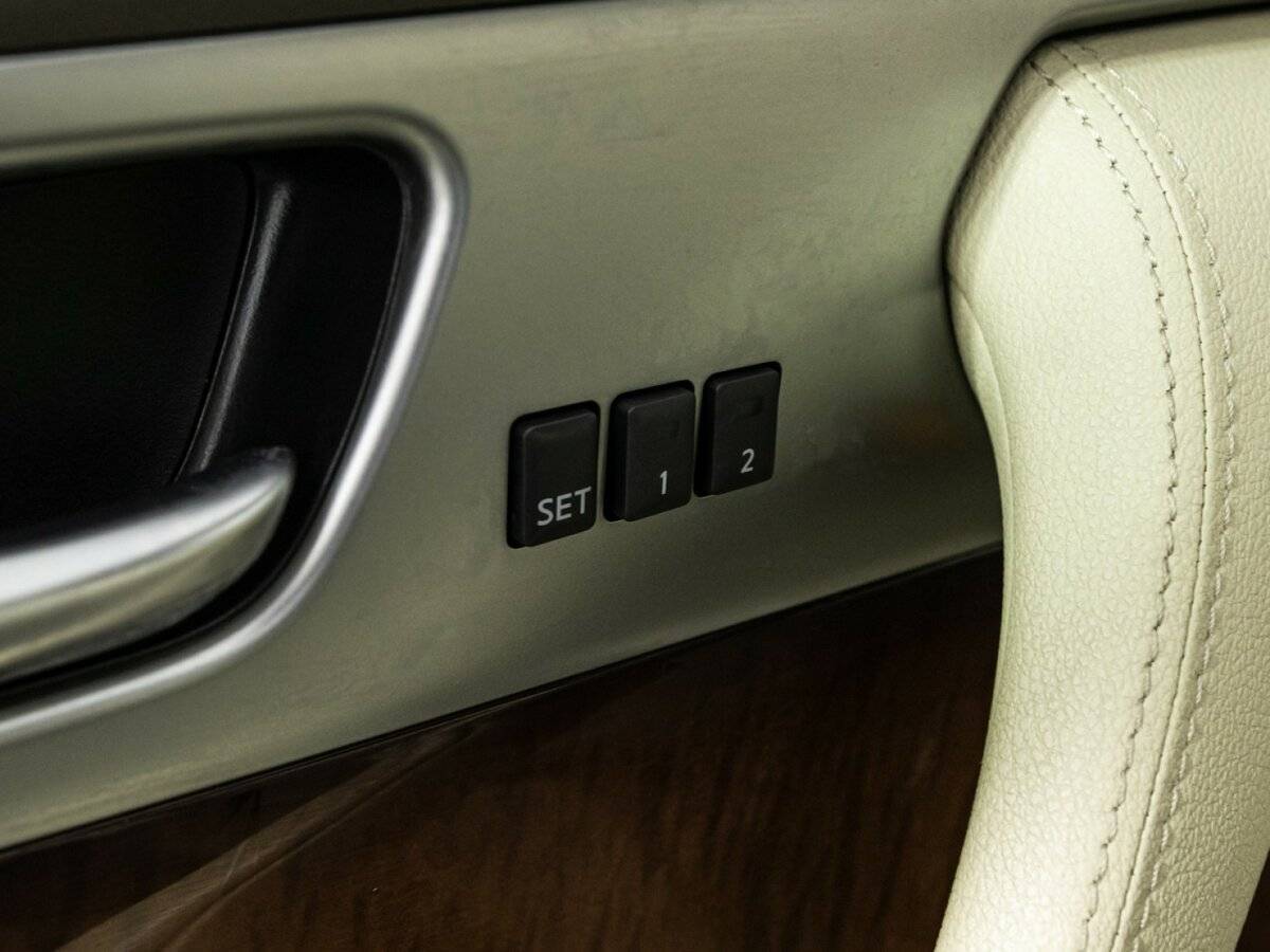 Infiniti FX 2012 года с пробегом. Фото: #16