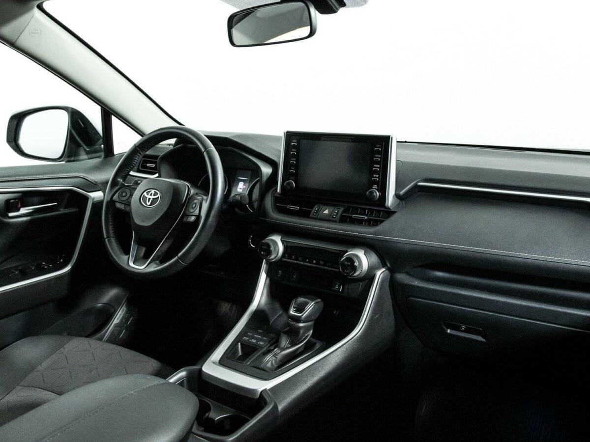 Toyota RAV4 2020 года с пробегом. Фото: #8