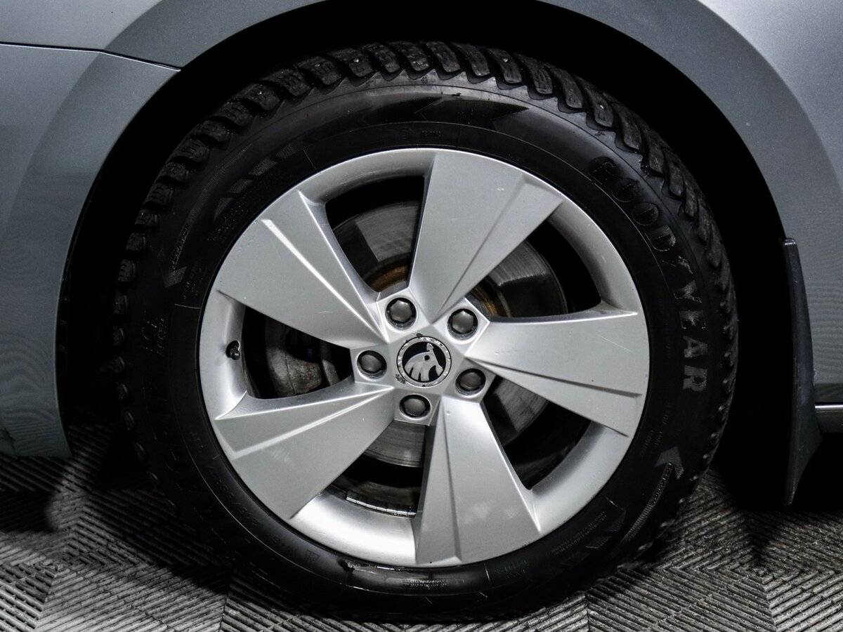 Skoda Superb 2017 года с пробегом. Фото: #11